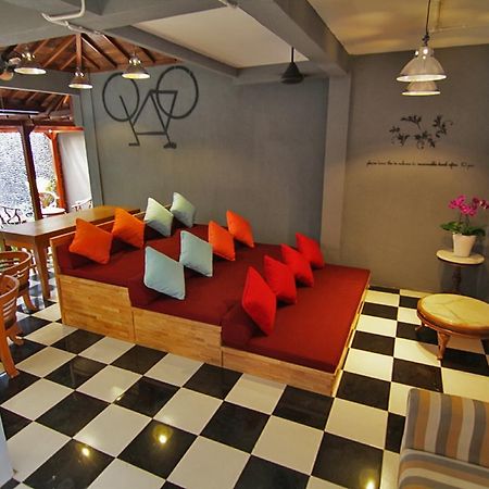 Kayun Hostel Downtown Kuta Lombok Eksteriør billede